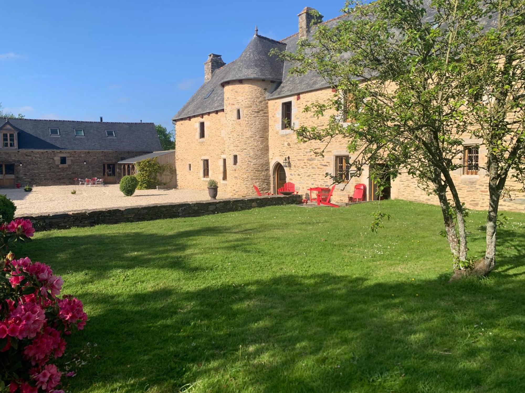 Villa Le Nid Du Manoir Du Cosquer La Roche-Derrien Exterior foto